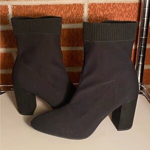 Simply Vera Vera Wang Kanz Women’s Ankle Boot size 7 NEW